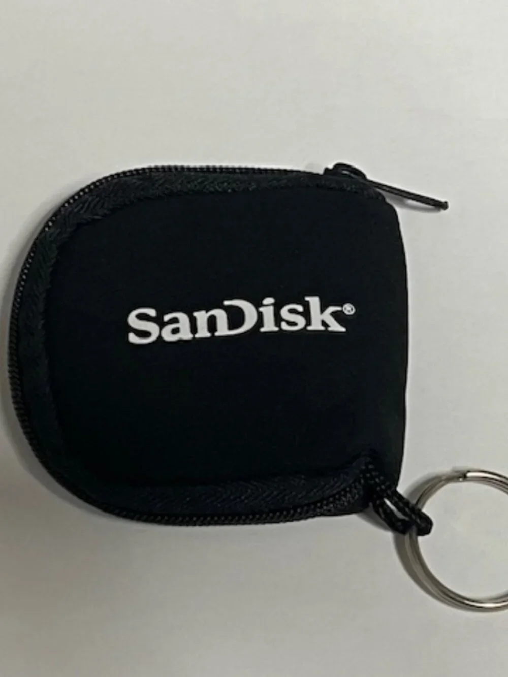 SanDisk Memory/Flash Card Travel Zip Pouch Case Keychain Logo Black 2.75